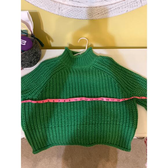 H&M Kelly Green Chunky Knit Cropped Boxy Sweater Women’s Size Small EUC - Picture 6 of 8
